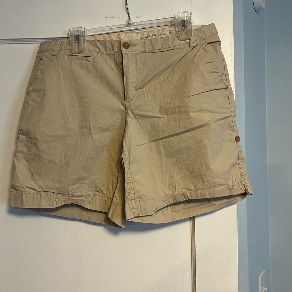 Banana Republic Light Tan Women's Shorts